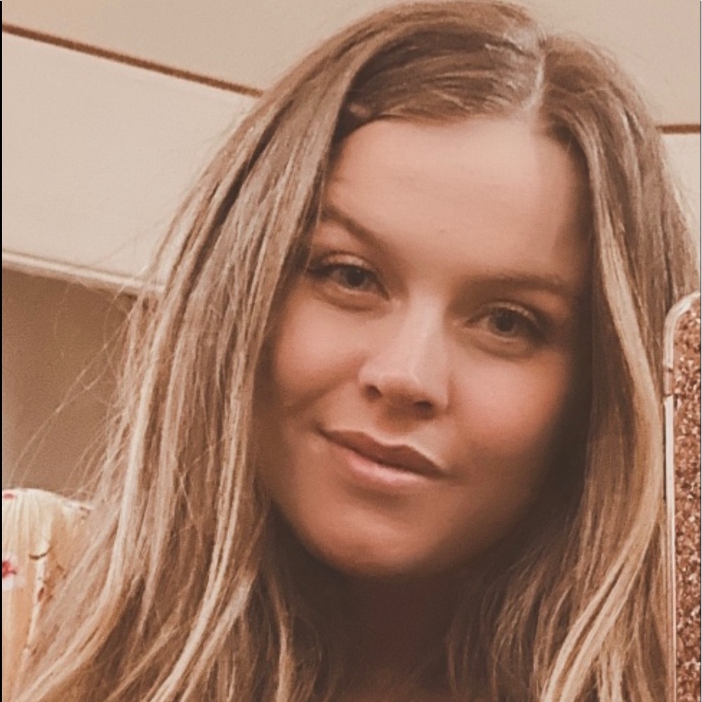 Meet your Posher, Samantha